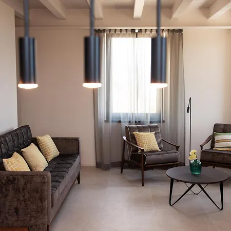 Апартаменты Maison Selva - Torre Limonaia Hideaway With Pool And Private Гарньяно