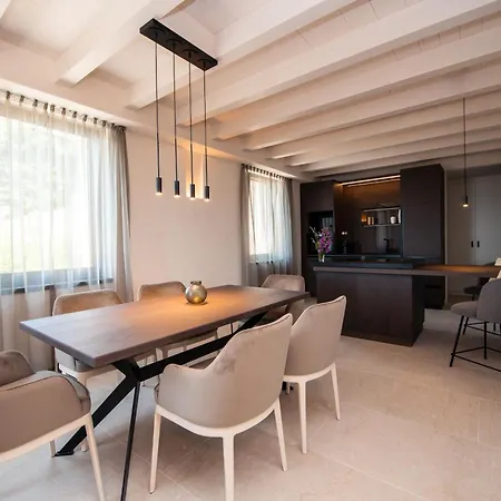 Апартаменты Maison Selva - Torre Limonaia Hideaway With Pool And Private *