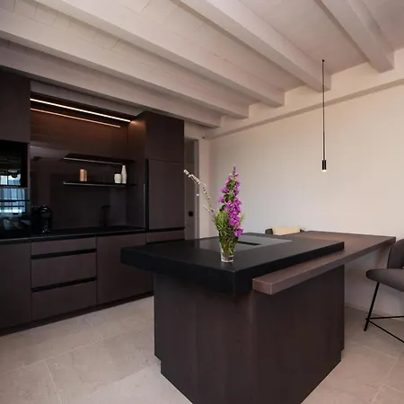 Апартаменты Maison Selva - Torre Limonaia Hideaway With Pool And Private
